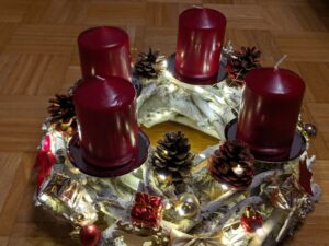 Adventskranz Holz rot