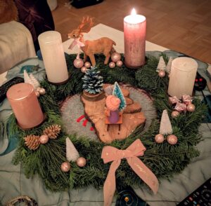 Adventskranz rosa-weiß
