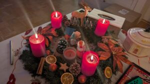 Adventskranz rot