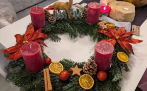 Adventskranz rot groß